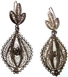 Silver-coloured filigree leaf dangle earrings
