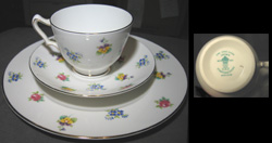 Crown Staffordshire
Rose Pansy Cup‚ Plate‚ and Saucer Set